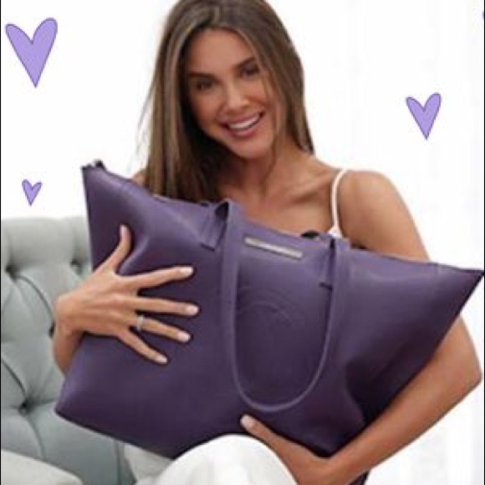 Monat hair spa samples and tote